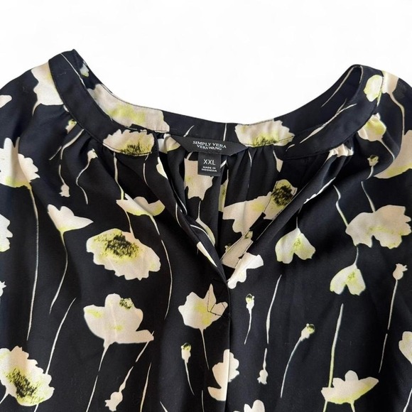 Simply Vera Wang Size XXL Black & White‎ Floral Lightweight Blouse  FLAWED - Picture 3 of 7